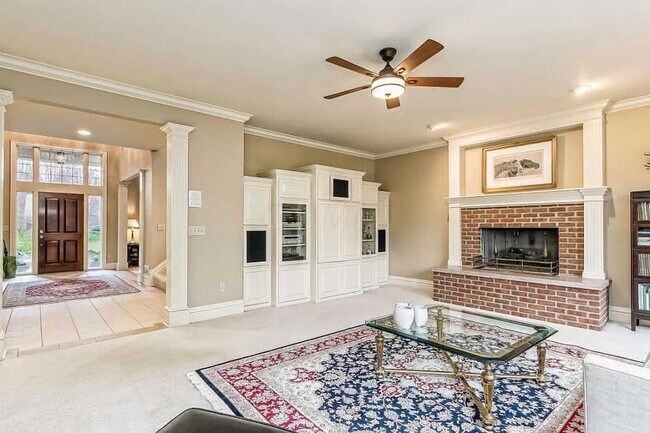 Foto del edificio - 8034 Balmoral Ct