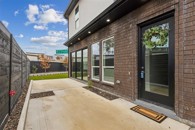 Building Photo - 2724 Hondo Ave