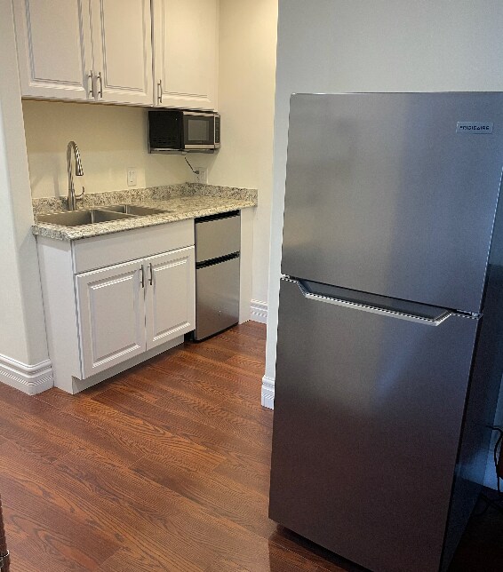 Building Photo - 1393 Park Hill Ln Unit 2