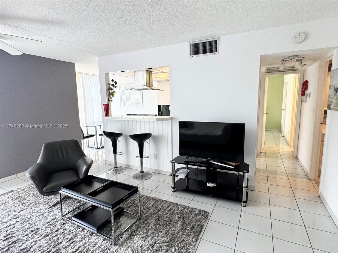 Foto principal - 200 172nd St