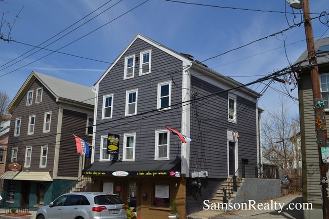 Building Photo - 330 Wickenden St