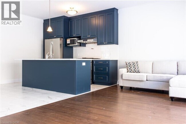 Building Photo - 6 Dominique St