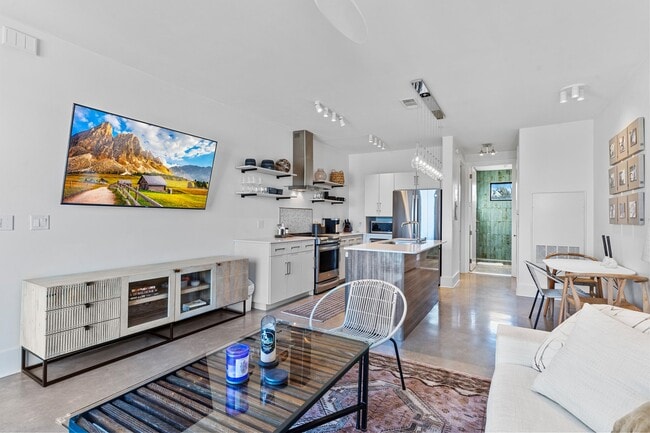 Photo - 510 All Saints St Townhome