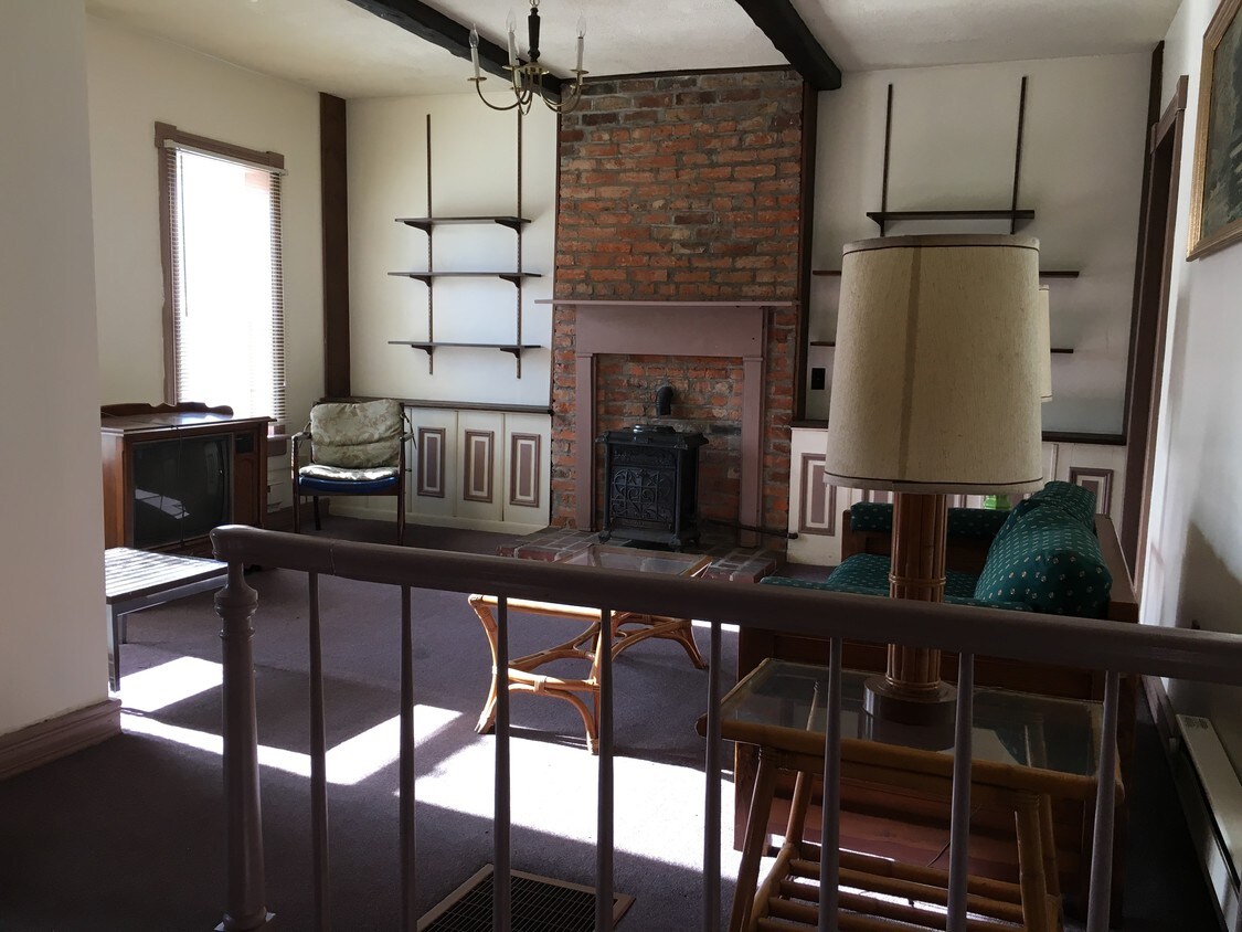 529 N Centre St, Cumberland, MD 21502 Apartments in Cumberland, MD