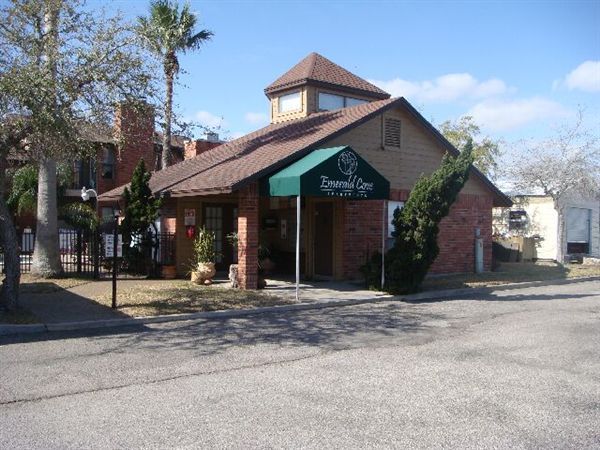 Foto principal - 1921 Waldron Rd