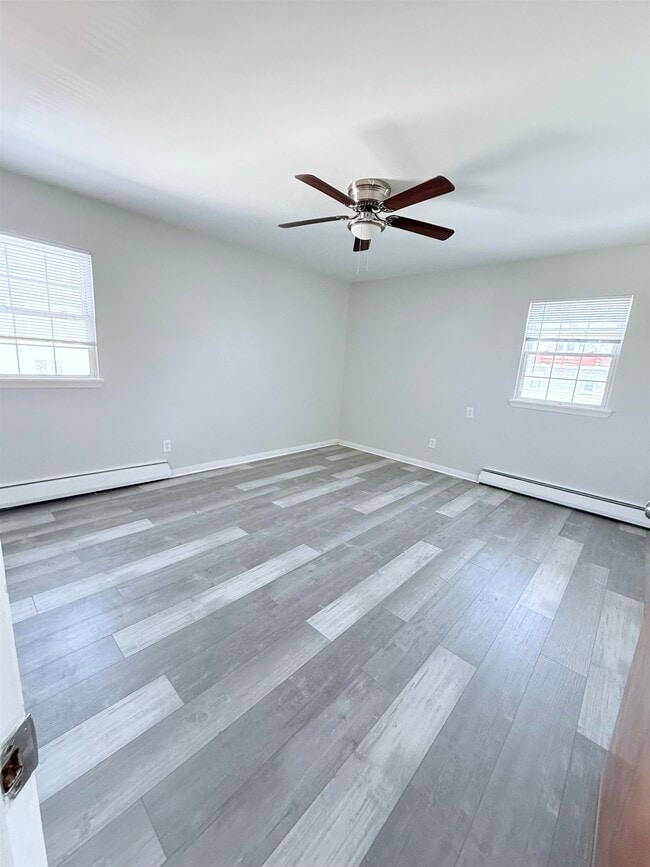 Building Photo - 428 73rd St