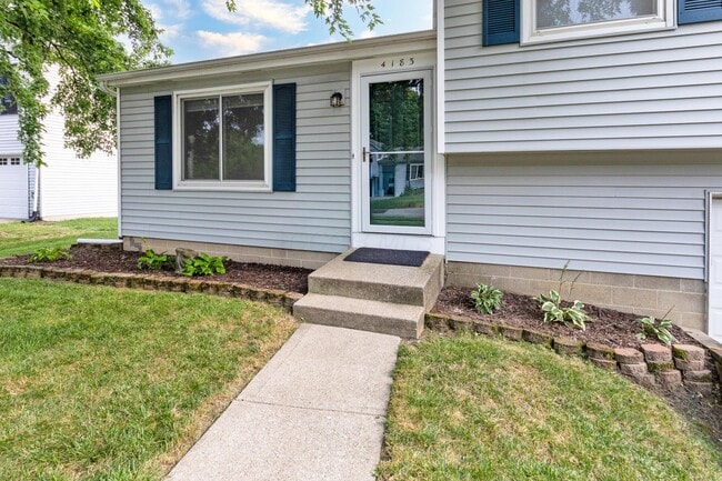 Foto del edificio - 4183 Little Pine Dr