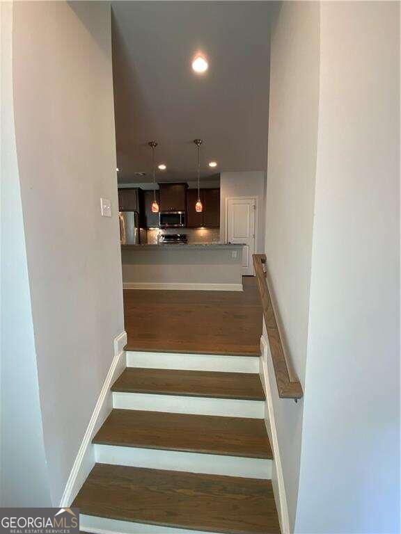 Foto del edificio - 295 Benson Manor Cir