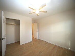 Building Photo - 6709 Greenhurst St