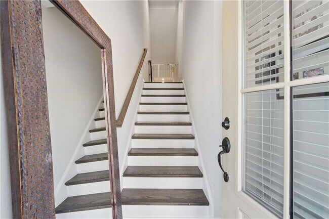 Foto del edificio - 383 Skylar Way SE