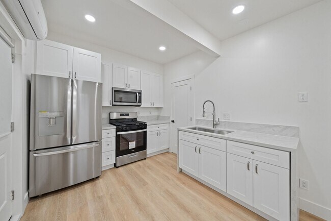 Foto del edificio - Affordable Housing San Diego This is an attached ADU 1 bed /1 bath Gorgeous Home w Laundry + A/C