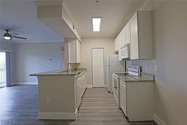 Building Photo - 11480 Villa Grand