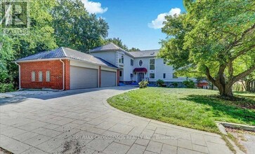 Building Photo - 9 Redland Crescent E