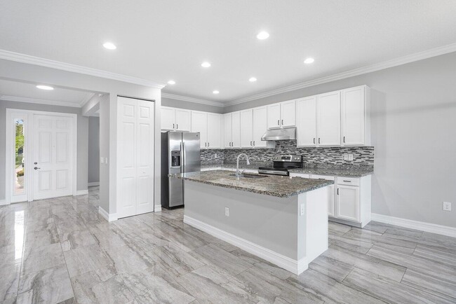 Building Photo - 8095 Ironstone Dr