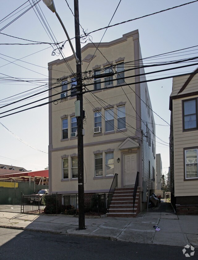 Foto del edificio - 305 Cator Ave