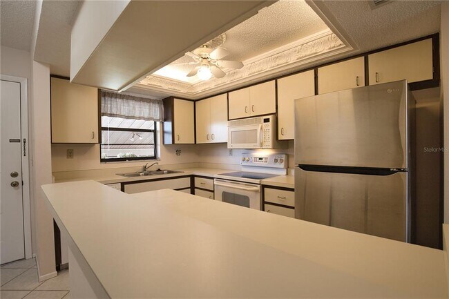 Foto del edificio - 927 Capri Isles Blvd