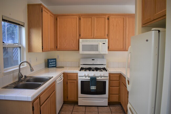 Building Photo - 538 Margie Pl