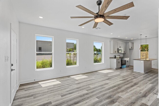 Foto del edificio - 3525 Heard Rd