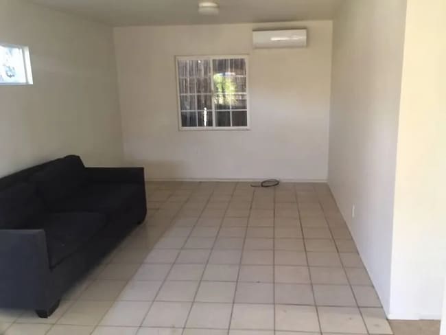 Building Photo - 15432 Saticoy St