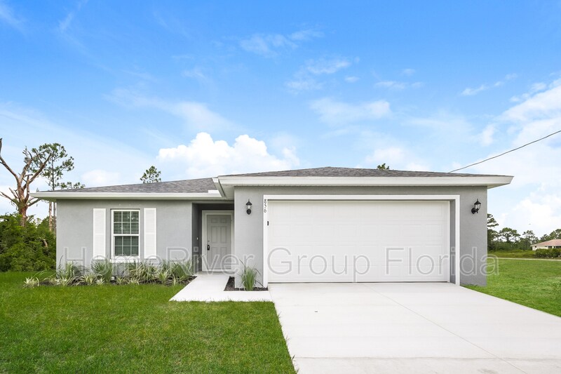 Foto principal - 856 Anchor St