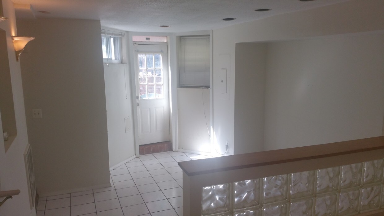 Step Down Living Area - 457 M St NW