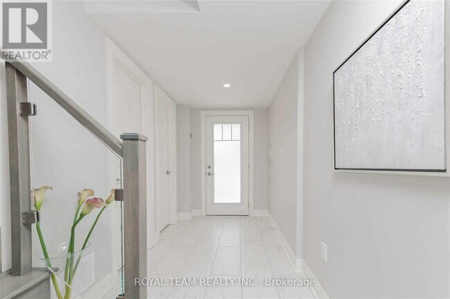 Building Photo - 25 Kodiak Tsse