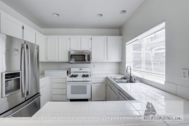 Foto del edificio - Gorgeous End unit in Rancho Santa Margarita!