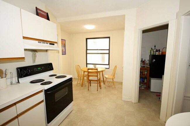 Foto del edificio - 1474 Commonwealth Ave