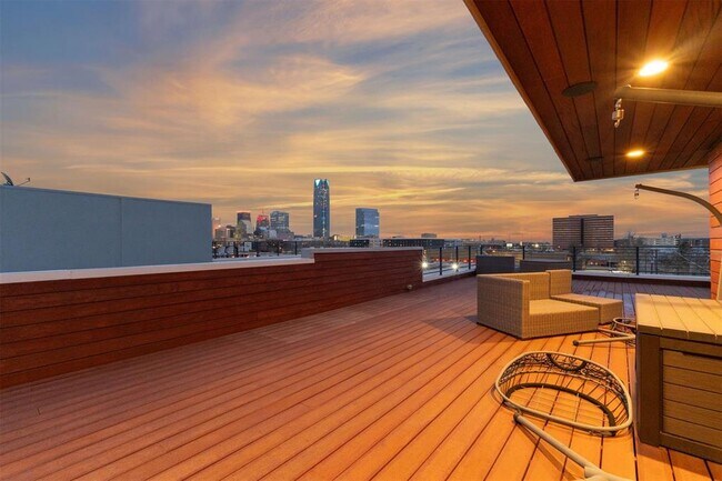 Foto del edificio - 841 NW 6th St