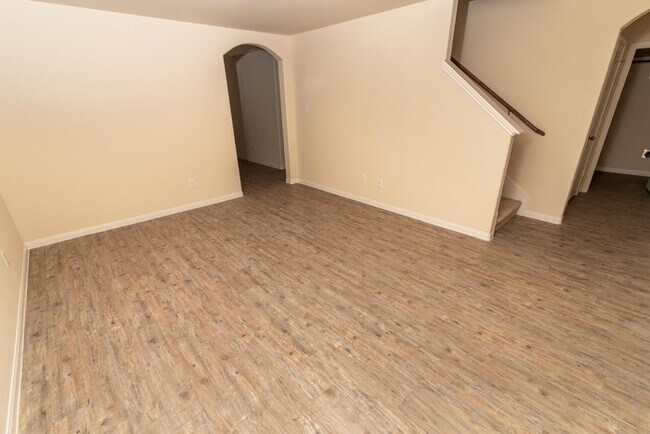 Foto del edificio - Silver Springs - 4238 Silver Ranch Road, H...