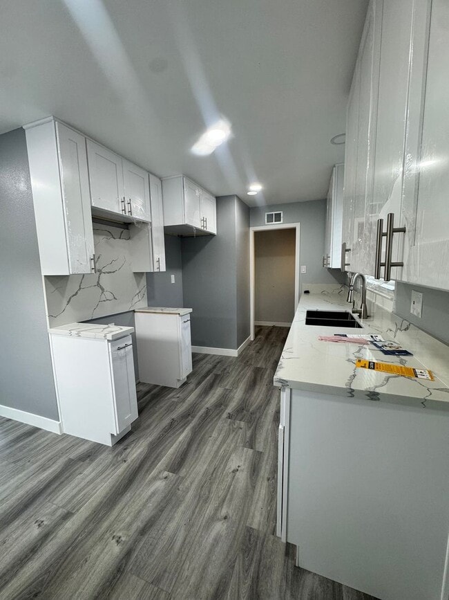 Building Photo - 11645 Goldendale Dr