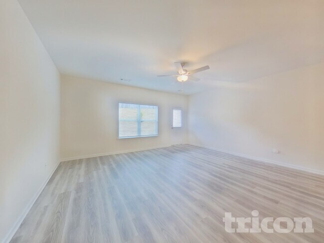 Foto del edificio - 280 Oliver Dr