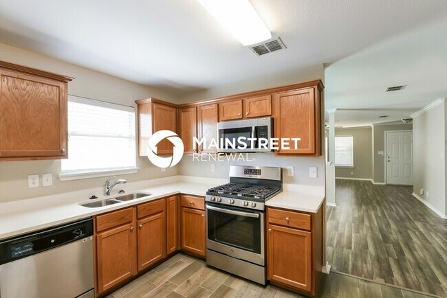 Foto del edificio - 3 Bedroom Pet-Friendly Home in Converse, TX with Main Street Renewal