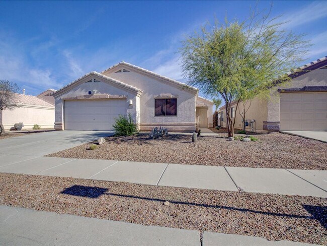 Building Photo - West side 3 Bedroom 2 Bathroom, freshly up...
