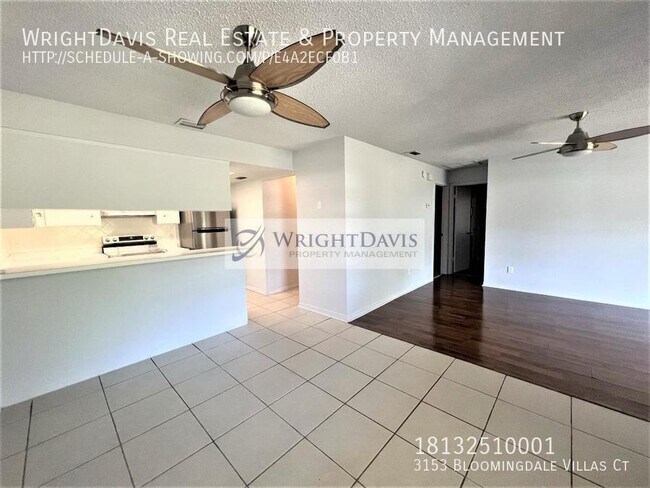 Foto del edificio - 3153 Bloomingdale Villas Ct