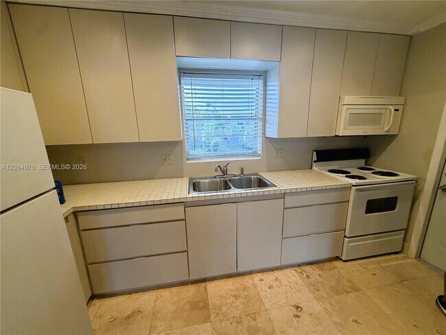 Foto del edificio - 7550 SW 82nd St
