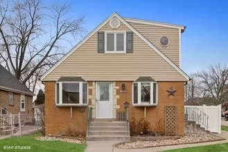 Building Photo - 6000 S Nagle Ave
