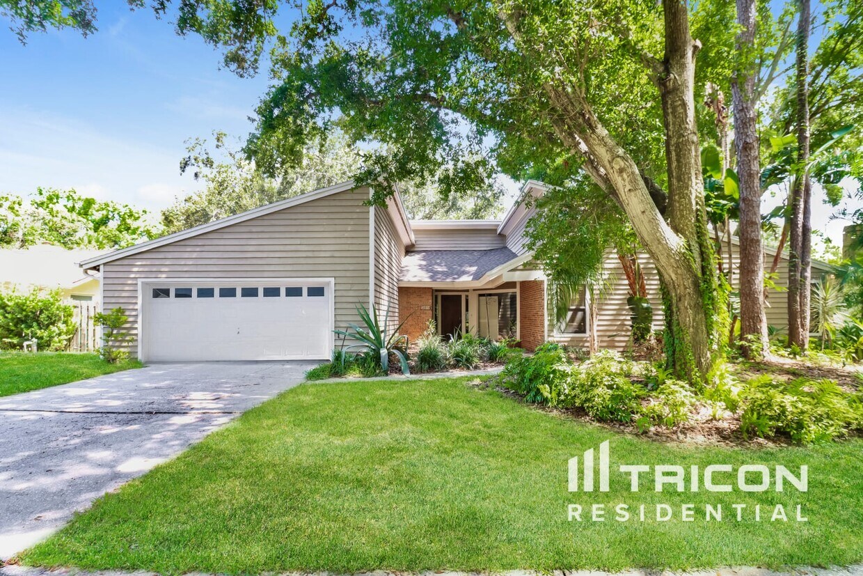 Foto principal - 816 Village Way