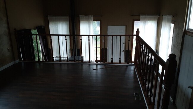 Photo du bâtiment - 3 Bed 1.5 Bath Unit in Blackfalds, AB