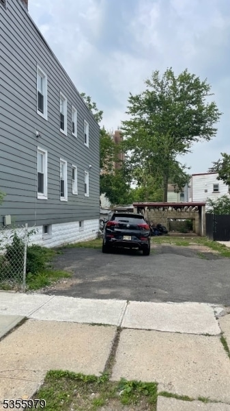 Building Photo - 442 14th Ave