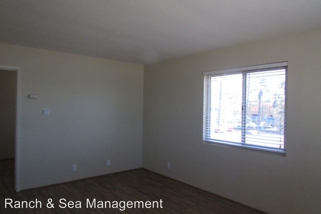 Building Photo - 819 N Pacific St