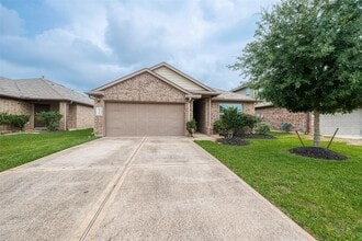 Building Photo - 18118 Trace Pointe Ln
