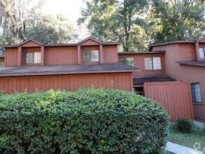 Building Photo - 5815 SW 9th Pl