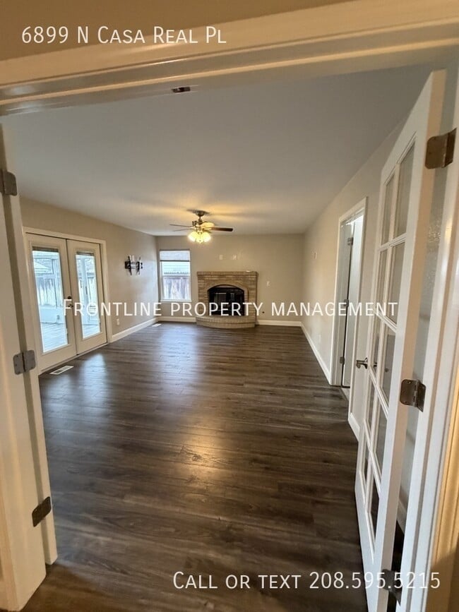 Building Photo - 6899 N Casa Real Pl