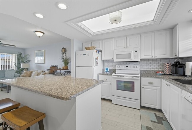 Foto del edificio - 16881 Davis Rd