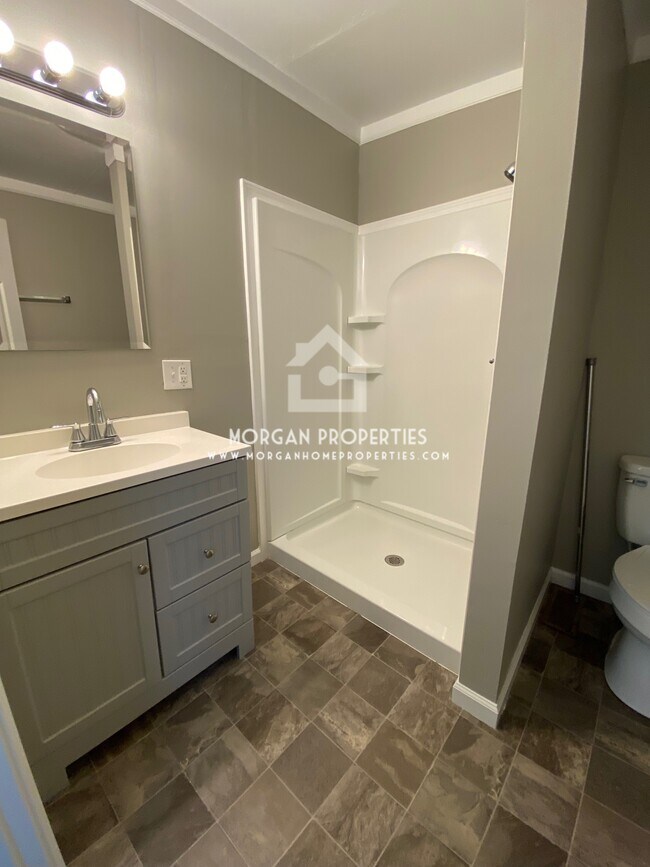 Foto del edificio - 607 Coventry Dr