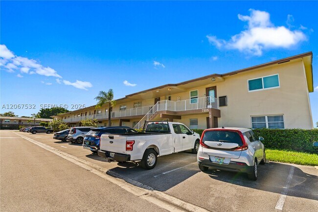 Foto del edificio - 7305 NW 5th Pl