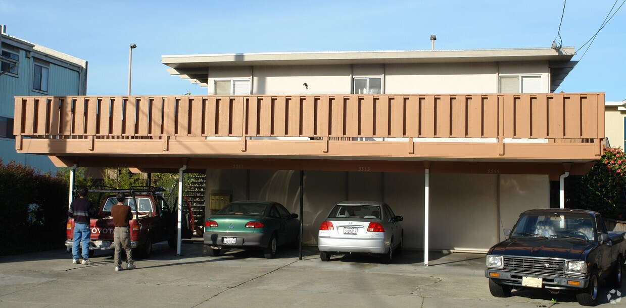 Building Photo - 3349-3355 Belmont Ave