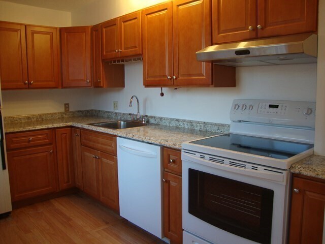 Foto del edificio - 1243 Beacon St