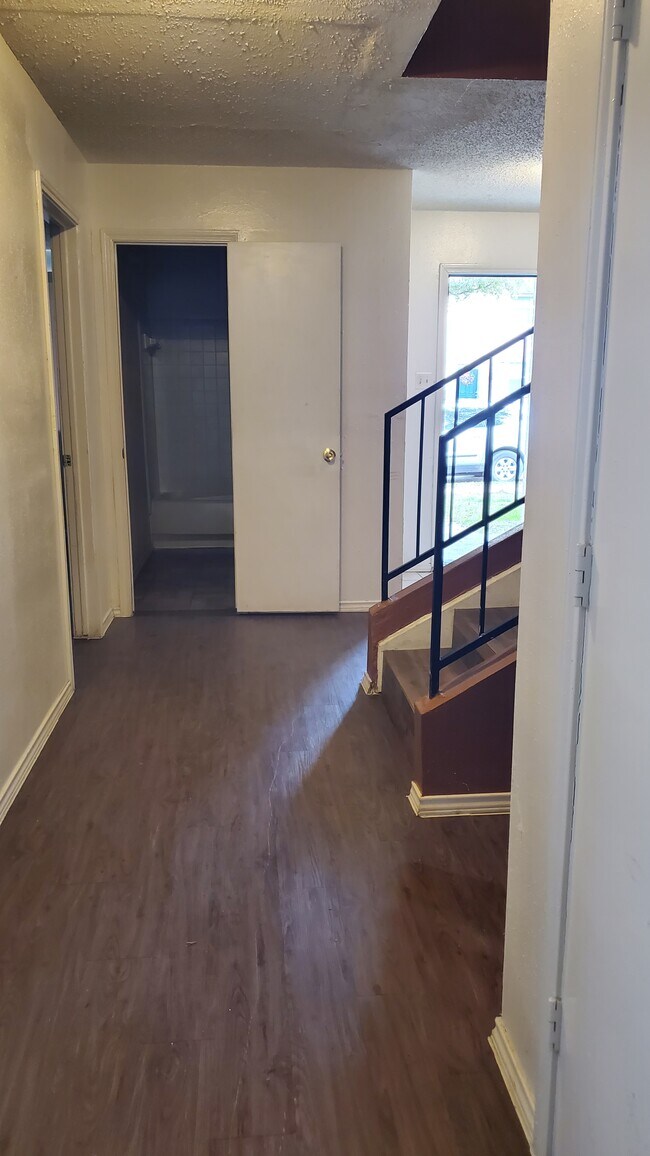 15527 Weldon Dr, Houston, TX 77032 Townhome Rentals in Houston TX